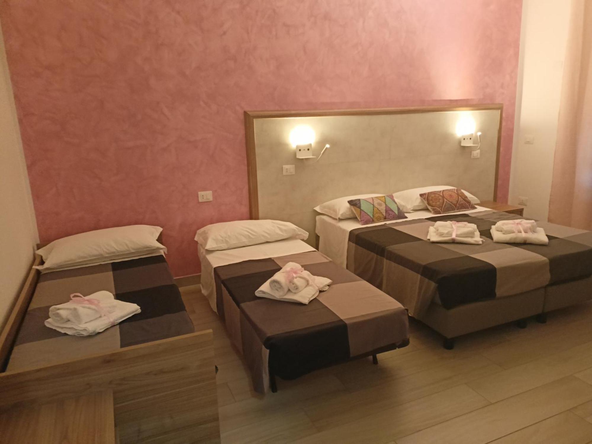 La Dea Rooms Феррара Экстерьер фото